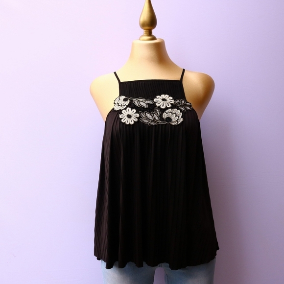 Anthropologie Deletta Pleated Floral Applique Tank Top, Black Size Small - Picture 1 of 8